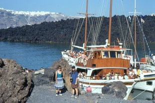 bateaux d'excursion  Santorin